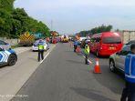 Kecelakaan-di-KM-58-600-arah-Jakarta-Ruas-Jalan-Tol-Jakarta-Cikampek.jpg