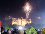 Kemeriahan-Pesta-Kembang-Api-Hotel.jpg