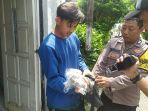 Korban-Aljawahir-menunjukkan-batu-di-tas-milik-pelaku.jpg