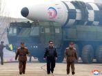 Korea-Utara-Kim-Jong-Un-sebagai-model-baru-rudal-balistik-antar-benua.jpg