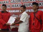 Mantan-napi-korupsi-Adi-Pandoyo-resmi-mendaftarkan-diri-sebagai-bakal-calon-Wakil.jpg