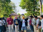 Maskot-Pilbup-Tegal-Tahun-2024-Si-Jakra-saat-tiba-di-Area-Kantor-Kecamatan-Slawi.jpg