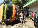 Masyarakat-melihat-ba42022.jpg