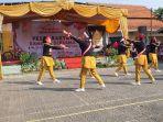 Memperingati-HUT-kemerdekaan-ke-77-Republik-Indonesia-warga-RW-17.jpg