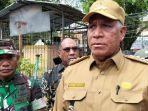 PJ-Gubernur-Papua-Barat-Paulus-Waterpauw.jpg