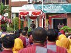 PLt-Bupati-saat-memberikan-dorongan-semangat-kepada-para-tenaga-kesehatan.jpg