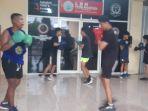 Para-atlet-tinju-Pertina-Kendal-menjalani-latihan-sebelum-ber.jpg