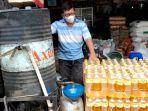 Pedagang-Minyak-Pasar-Batang.jpg