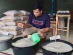 Pedagang-beras-di-Pasar-Majenang.jpg