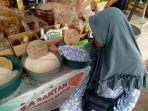 Pedagang-sembako-di-Pasar-Karangayu-Semarang.jpg