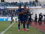 Pemain-PSIS-Semarang-Gali-Freitas-merayakan-golnya-ke-gawang-PSM-Makassar-da.jpg