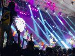 Penampilan-Grup-Band-The-Changcuters-yang-berhasil-mengguncang-panggung-Naraya-Fest.jpg