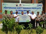 Penanaman-pohon-oleh-BRI-Cabang-Kudus-sekaligu-sumbangan-1000-bibit-pohon.jpg