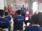 Pengelola-PKBM-Sakila-Kerti-Dr-Yusqon-saat-menjelaskan.jpg