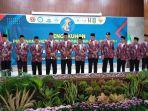 Pengurus-baru-Muhammadiyah-berfoto-bersama-usai-pengukuhan.jpg