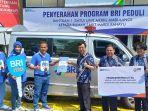 Penyerahan-ambulans-dari-BRI.jpg
