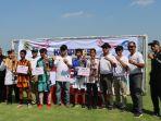 Penyerahan-trofi-kepada-para-juara-Kompetisi-Gala-Siswa-Indonesia-Tingkat-Kabupaten-Pati.jpg