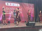 Peragaan-busana-dalam-event-Banyumas-in-Fashion-di.jpg
