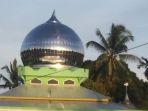 Perhiasan-kubah-Masjid-Al-Hudah-di-Desa-Kayeli-Kabupaten-Buru.jpg