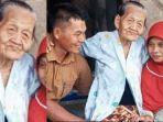 Pertemuan-Mbah-Wiji-dan-Marmi-di-Tulungagung.jpg
