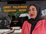 Phasa-Indrianingsih-Bendahara-Persiku-2021-usai-memberikan-kesaksian.jpg