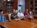 Pj-Bupati-Jepara-Edy-Supriyanta-saat-menerima-Dirjen-GTK.jpg