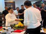 Presiden-Joko-Widodo-Merayakan-Ulang-Tahun-Bersama-Keluarga-dan-Staf.jpg
