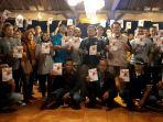 Puluhan-ojek-online-ojol-di-Purwokerto-saat-berkumpul-dan-berkeluh-kesah.jpg