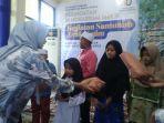 Ratusan-anak-yatim-di-Kabupaten-Kudus-mendapatkan-santunan-dari-YPUMK.jpg