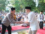 Respati-Ardi-berjabat-tangan-dengan-Kapolresta-Solo.jpg
