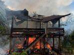 Rumah-ludes-terbakar-di-Desa-Pewutaa-Kabupaten-Kolaka.jpg