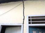 Rumah-warga-terbelahu-762023Jaka-HB.jpg