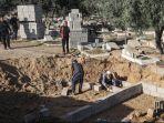 Saadi-Baraka-seorang-tukang-gali-kubur-senior-Palestina-berusia-63-tahun.jpg