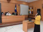 Salah-satu-peserta-Pilmapres-Unsoed-2022-melakukan-presentasi-Karya-Ilmiah-di-hadapan-Dewan-Juri_1.jpg