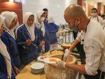 Sebanyak-47-siswa-diajak-tour-berkeliling-hotel-di-Harris-Hotel-Sentraland-Semarang.jpg