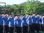 Sejumlah-guru-mengikuti-Upacara-HUT-PGRI.jpg