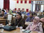 Sekda-Jepara-Edy-Sujatmiko-dalam-kegiatan-sosialisasi-SPMB.jpg