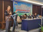 Sekda-Jepara-Edy-Sujatmiko-saat-mengikuti-sosialisasi-yang-diikuti-Satpol-PP.jpg