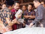 Sekda-Jepara-Edy-Sujatmiko-usai-meresmikan-pabrik-di-Desa-Suwawal-Timur.jpg