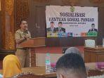 Sekda-Kabupaten-Jepara-Edy-Sujatmiko-saat-membuka-sosialisasi-bansos-pangan.jpg