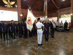 Sekretaris-Daerah-Sekda-Kabupaten-Jepara-Edy-Sujatmiko-saat-pelantikan-KONI-2024-2028.jpg
