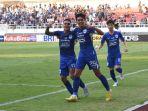 Selebrasi-pemain-PSIS-Semarang-Septian-David-Maulana-bersama-rekannya-Gali-Freitas.jpg