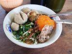 Seporsi-dari-kedai-bakso-rutan-atau-Bakso-SBR.jpg