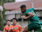 Striker-Asing-Persebaya-Surabaya-Silvio-Junior-Cetak-Gol.jpg