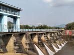 Suasana-di-pintu-air-Dam-Colo-yang-berada-di-Kecamatan-Nguter-Kabupaten-Sukoharjo.jpg
