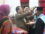 Suasana-proses-wisuda-yang-dilakukan-oleh-Sekolah-Bina-Keluarga-Lansia.jpg