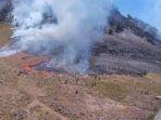 Suasana-saat-kawasan-wisata-Gunung-Bromo-terbakar-Balai-Besar-Taman-Nasional-Bromo.jpg
