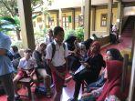 Suasana-verifikasi-PPDB-di-SMPN-2-Jepara-Senin-24-Juni-2024.jpg