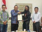Tugu Biawak Viral di Wonosobo Dapat Penghargaan Hak Cipta dari Kemenkumham