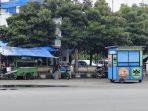 TUTUP-SEMENTARA-Sejumlah-warung-makan-dan-lapak-pedagang-kaki-lima.jpg